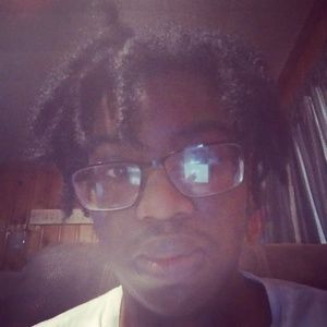 Meet your Posher, Dennis